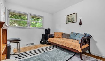 19 W Illinois Ave, Absecon, NJ 08201