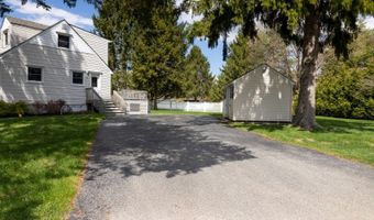 4 Park Ln, Andover, NJ 07860