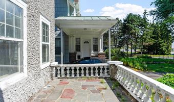 160 Manning Blvd, Albany, NY 12203