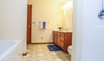 2107 SE Crystal Ave, Aberdeen, SD 57401