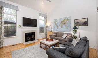 3339 Elsinore Ct, Ann Arbor, MI 48105