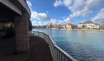 3475 Torrey Pines Dr, Akron, OH 44333