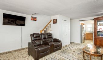 280 E Main St APT E6, Clinton, CT 06413