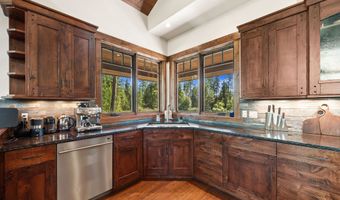500 Wild Swan Trl, Bigfork, MT 59911