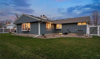 307 21st St NW, Austin, MN 55912