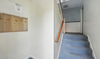 6613 10TH St A2, Alexandria, VA 22307