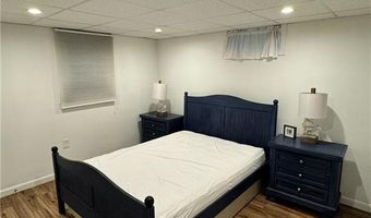 30 Shagbark Rd, Narragansett, RI 02882