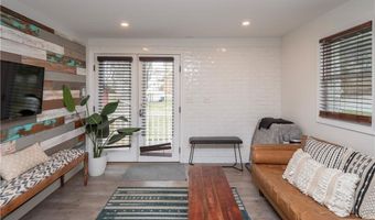 100 Renfrew Ave, Middletown, RI 02842