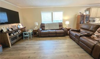 64 Horseshoe Rd, Autryville, NC 28318