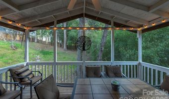 46 Foxberry Dr, Arden, NC 28704