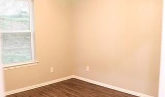 714 W 6th St, Atoka, OK 74525