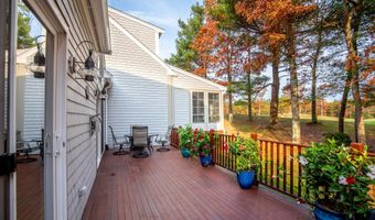 13 Laurel Hill Ct 13, Bourne, MA 02532