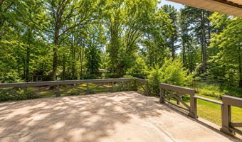 1111 Edgehill Dr, Benton, AR 72015