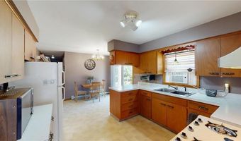 2418 W Main St, Albert Lea, MN 56007