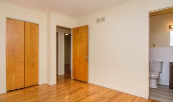924 N Maple Rd, Ann Arbor, MI 48103