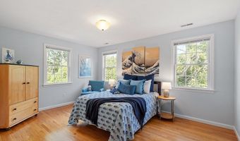16 Patriots Rd, Acton, MA 01720