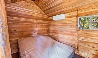 10389 Gamann Dr, Cascade, ID 83611