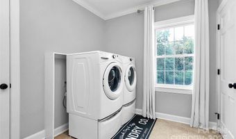 906 Colonial Dr, Albemarle, NC 28001