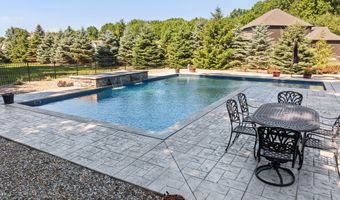 2820 Ashwood Dr, Alliance, OH 44601