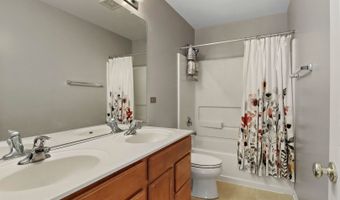 1286 Goldfinch Ln, Antioch, IL 60002