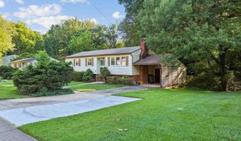 4712 SPRINGBROOK Dr, Annandale, VA 22003