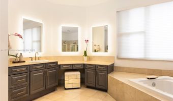 3707 NE 214th St 14, Aventura, FL 33180