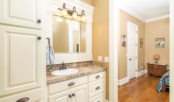 230 Eastwood Dr, Brandon, MS 39042