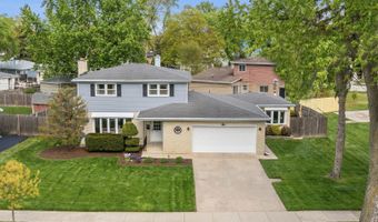 237 N Pioneer Dr, Addison, IL 60101
