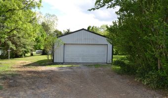 135 E Pine St, Albion, IL 62806