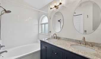 1008 ROYAL OAKS Dr, Apopka, FL 32703