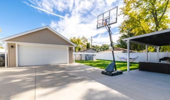 441 S Yale Ave, Addison, IL 60101