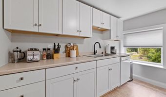 31 Water St #1, Bradford, NH 03221