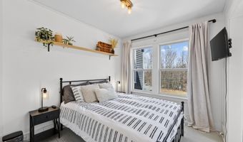 92 Pinewood Ave, Bethlehem, NH 03574