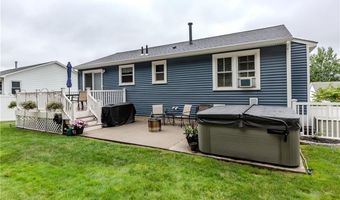 10 Pembroke Dr, Johnston, RI 02919