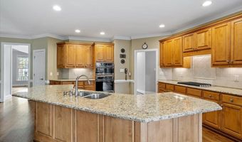 330 Chanticlair Dr, Apex, NC 27502