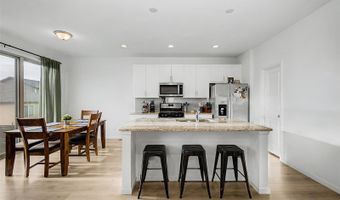 121 S Vandriver Way, Aurora, CO 80018