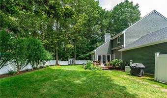 7 Wickham Rd, North Kingstown, RI 02852
