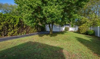 30 S Valley Rd, Bayonne, NJ 07035
