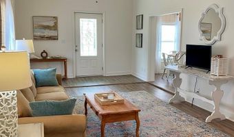 110 14th St, Apalachicola, FL 32320