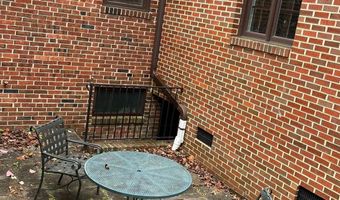 8904 GRANT St, Bethesda, MD 20817