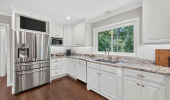 1751 Warmington Ct, Ballwin, MO 63021