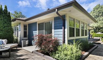 10 Roxbury Rd, Madison, WI 53704