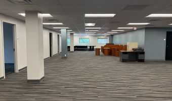 18 Computer Dr E, Albany, NY 12205