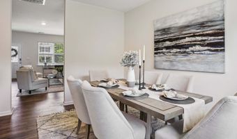608 Country Oak Dr, Weaverville, NC 28804