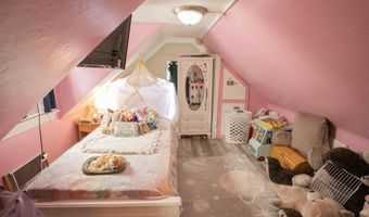267 Pine St, Bangor, ME 04401
