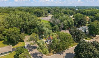 1929 Jerrold Ave, Arden Hills, MN 55112