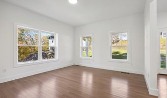 19 A Apache Dr, Brookfield, CT 06804