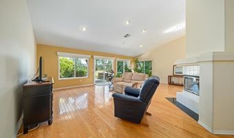 610 Creekside Ave, Oceanside, CA 92057