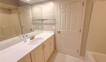 325 Inwood Trl, Aurora, OH 44202
