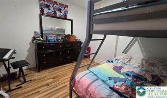 909 N 6th St, Allentown, PA 18102